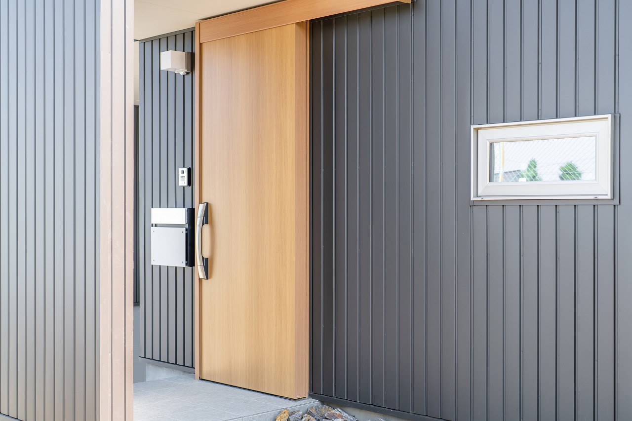 外壁　ガルバリウム鋼板