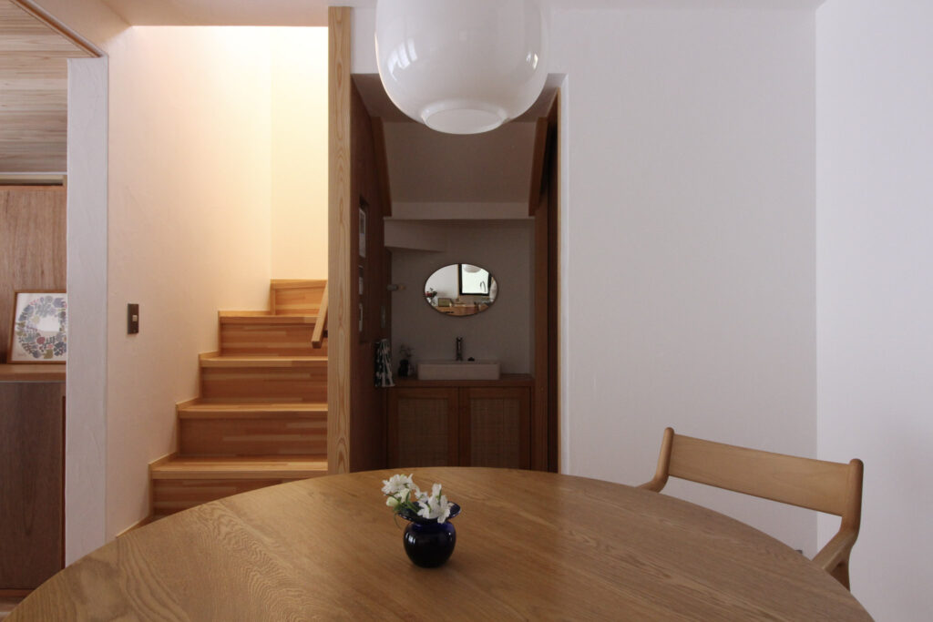 造作洗面 ラジオハウス 丸テーブル